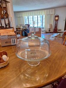 lot 271 image: Soup CaddyCondiment Tray and Covered Cake Plate