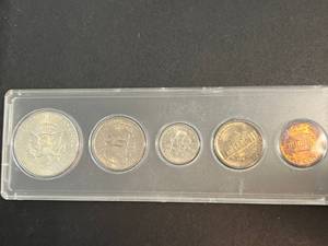 1969 US MINT SET IN HARDCOVER CASE
