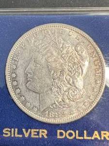 1882-S US MORGAN SILVER DOLLAR IN CASE