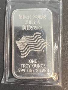 1 TROY OZ .999 FINE SILVER DONALD TRUMP WANTED FOR PRESIDENT BAR