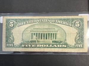 1934D US BLUE SEAL $5 SILVER CERTIFICATE