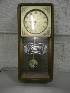lot 23 image: VINTAGE MILLER HIGH LIFE LADY ON THE MOON Lighted Bar  Clock Sign - WORKS - NICE - ORIGINAL FANTASTIC PIECE - APPROX 12 By 25 - SEE PICTURES - NO RESERVE