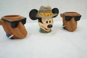Vintage toy advertising cups