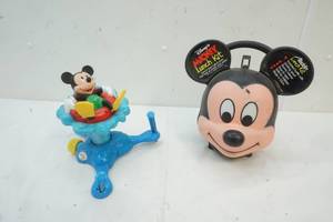 Mickey Mouse lunch kit and sprinkler