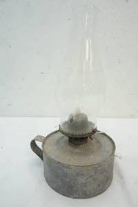 Kerosene lantern