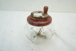 Beater jar with red metal cover