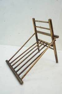 Wooden stand for resting gout feet