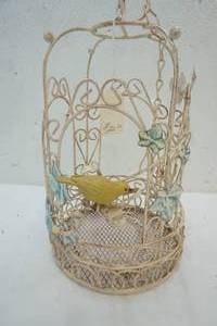 Metal bird cage