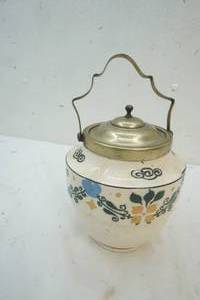 Biscuit jar