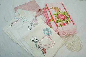 Linens , hand towel dish set