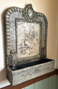 lot 131 image: Decorative Metal Bird Themed Wall Planter