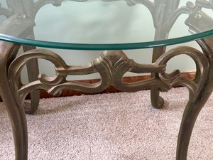 lot 46 image: Beautiful Metal and Glass Top Accent Table