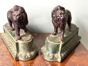 lot 17 image: Pair of Maitland Smith Lion Bookends