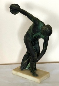 lot 44 image: Decorative Metal Disc Thrower Sculpture