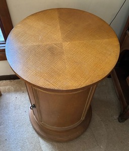lot 314 image: Round Vintage Wooden Cabinet Table