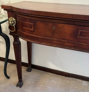 lot 340 image: Henredon Console Table with Brass Details