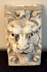 lot 345 image: Variety of Decorative Lion Wall Hangings