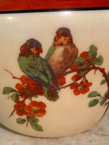 lot 370 image: Pretty Vintage Light Fixture Cover