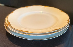 lot 377 image: Vintage White Dishes