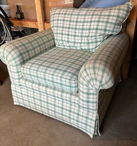 lot 394 image: The Resource by Century White Chair with Kelly Green Stripes
