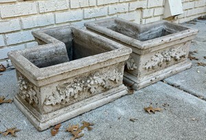 lot 415 image: Two Beautiful Planter Boxes