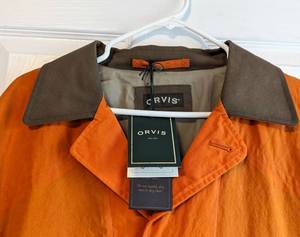 lot 80 image: New Orvis Wax Cloth Lightweight Jacket