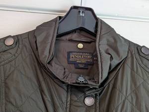 lot 90 image: New Pendleton Womens Green Quilted Jacket