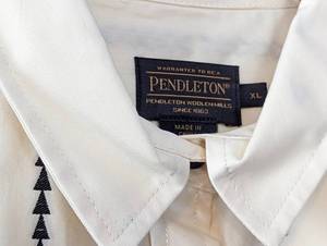 lot 203 image: New Pendleton Womens Dancing Arrow Shirt