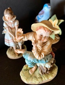lot 447 image: Beautiful Lot of Porcelain and China