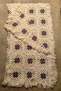 lot 291 image: Pretty Vintage Off White Afghan Blanket with Purple Flowers