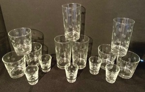 lot 273 image: Variety of Vintage Tumblers