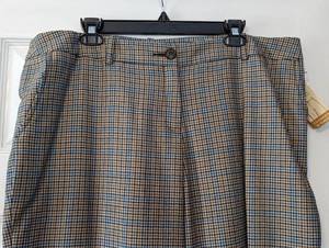 lot 117 image: New Pendleton Womens Riverplace Plaid Pants