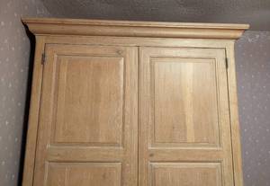 lot 1A image: Very Large Blonde Wood Armoire