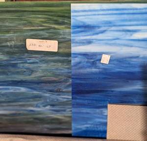 lot 458 image: Assorted Slag Glass Panels