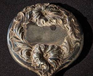 lot 472 image: Antique Silver Plated Hand Mirror