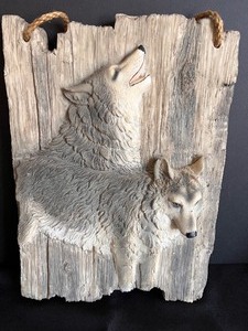 lot 282 image: Decorative Wolf Items
