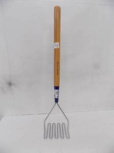 lot 43 image: 25 Marshalltown hand mixer