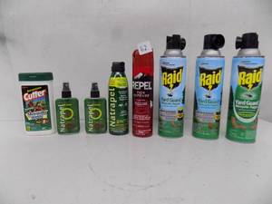 lot 62 image: 8 - Bug repellent spray