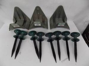lot 72 image: Lawn and Garden - Hose roller spikes & Hose hangers