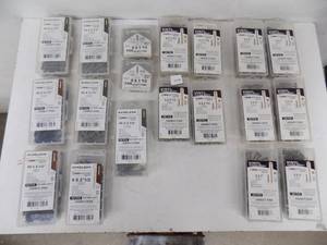 lot 114 image: 19 Boxes 100 each - Vinal window screws