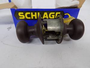 lot 143 image: 8 - Schlage Passage latch