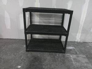 lot 24 image: 3 Tier Plastic Grated Rack