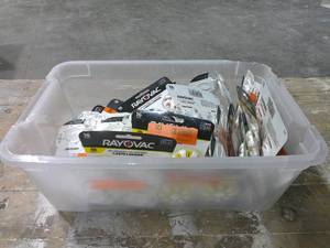 lot 61 image: Mixed Bin of Hearing Aid Batteries-Sizes 1013312
