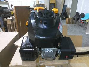 lot 98 image: Wel-Bilt Vertical Shaft 173cc OHV Engine