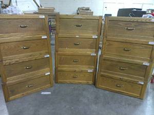 lot 122 image: Lot of 12 Drawers Oak Finish 16 12 x 27 14 x 11