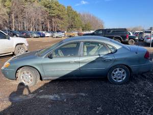 2006 Ford Taurus SE