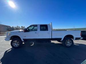 2011 Ford F350 Super Duty Lariat - 4X4 - 2 OWNERS