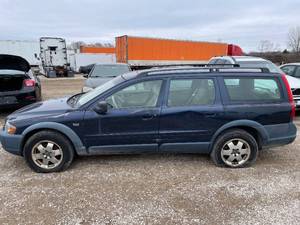 2001 Volvo V70 XC - AWD - 2 OWNERS