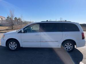 2013 Chrysler Town And Country Touring