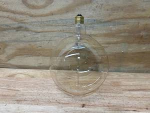 lot 68 image: GLOBE 100w Vintage Bulb